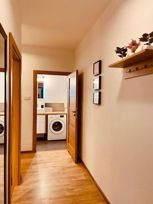 ורשה Spacious,Stylish And Comfortable 2 Room Apartment With Million Dollar View מראה חיצוני תמונה