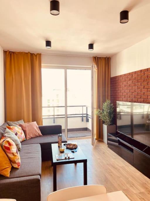 ורשה Spacious,Stylish And Comfortable 2 Room Apartment With Million Dollar View מראה חיצוני תמונה